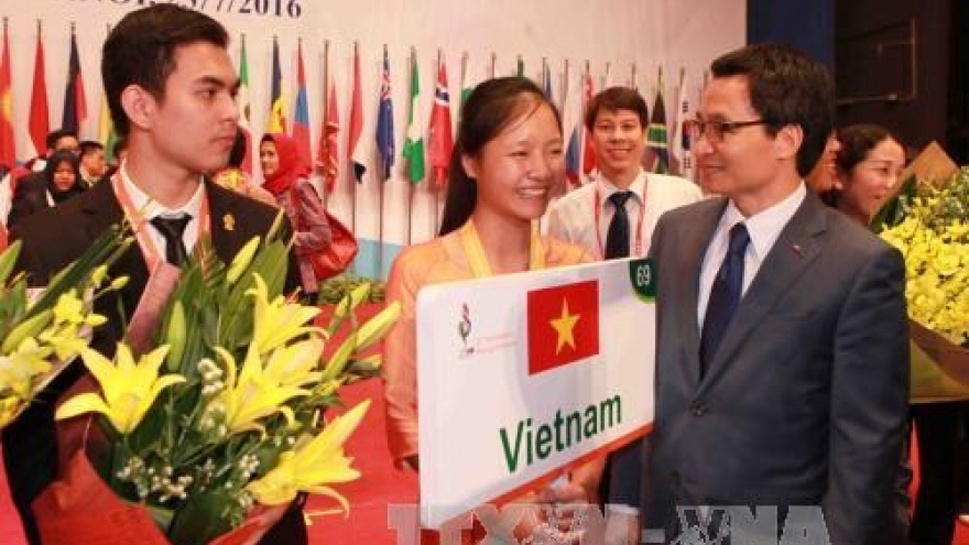 International Biology Olympiad concludes in Hanoi
