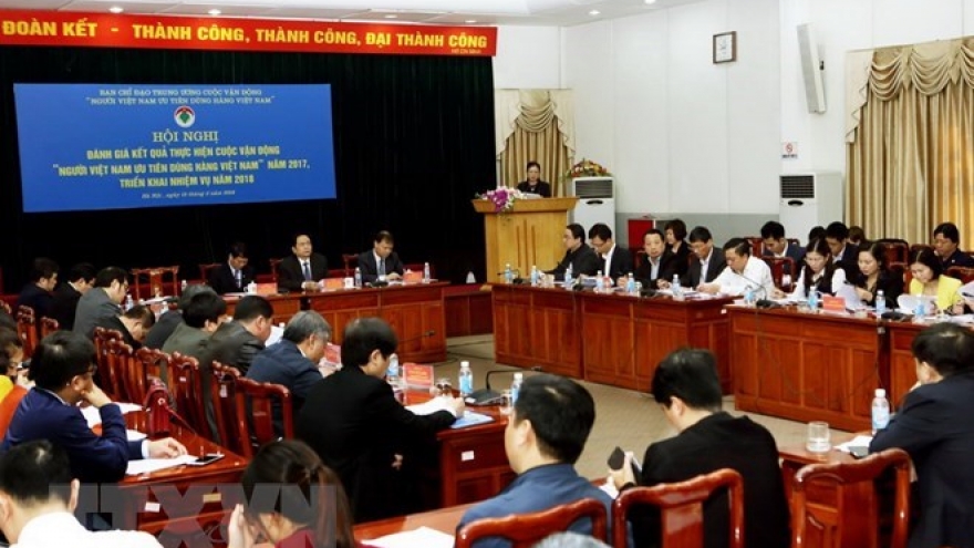 Vietnamese people called to support domestic production