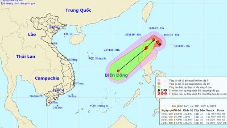Typhoon Kalmaegi moves into the East Sea 
