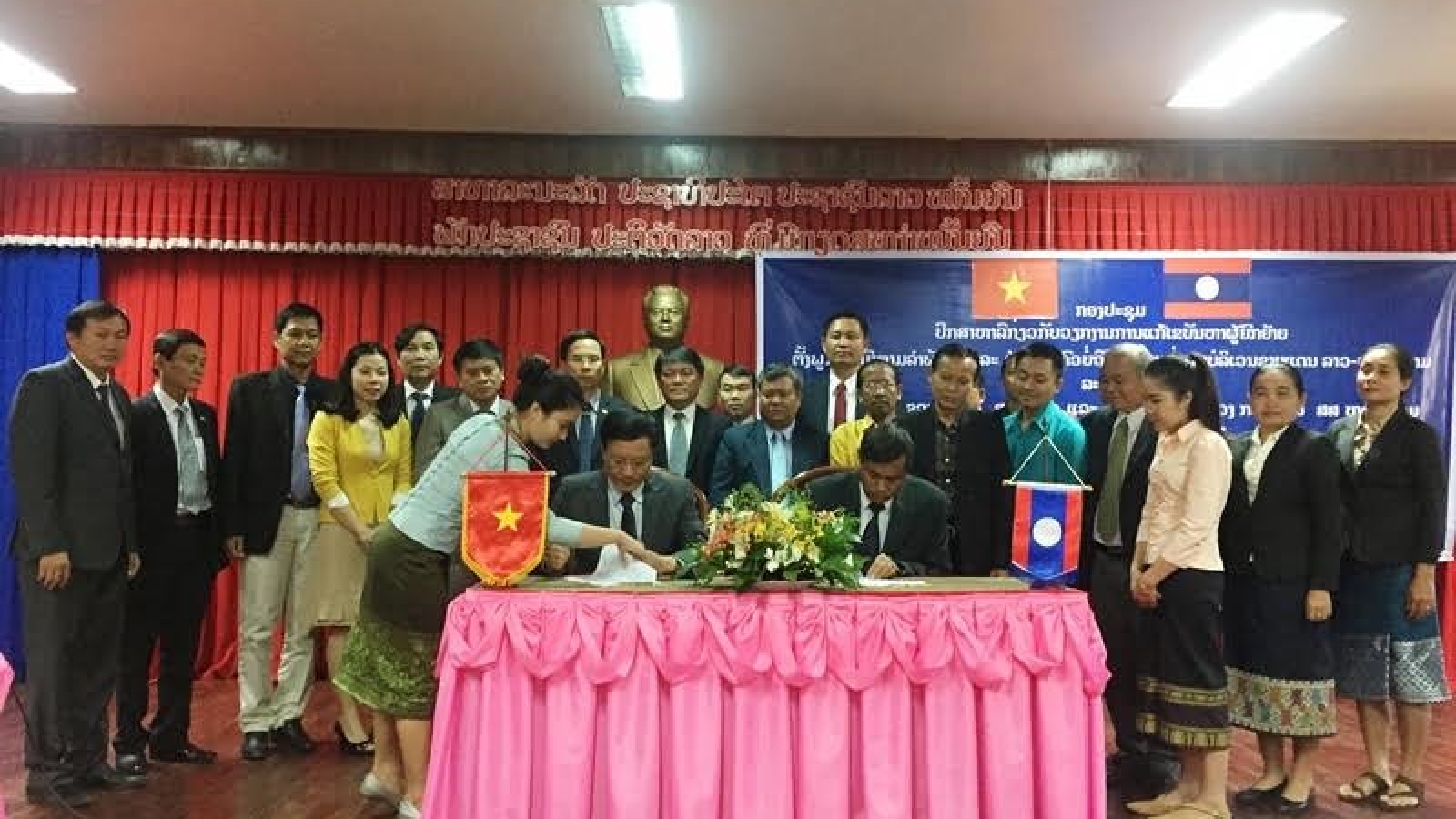 Quang Nam, Laos’ Sekong province to deal with illegal migration, marriage
