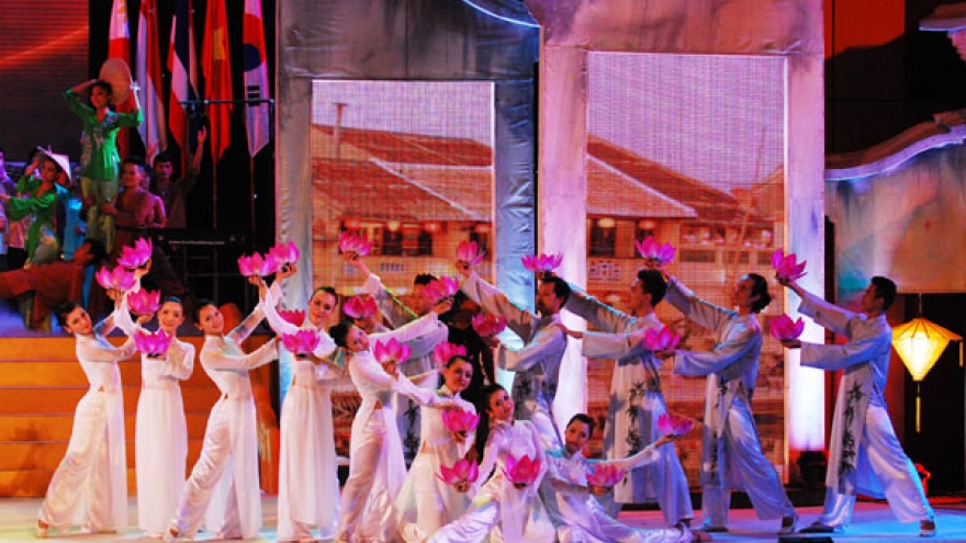 Thousands gather for 6th Quang Nam Heritage Festival