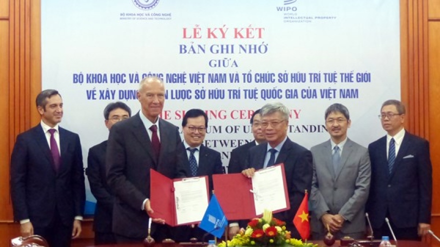 
        WIPO helps Vietnam build national strategy on intellectual property
                              