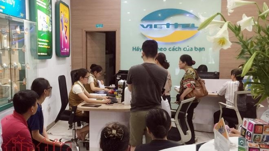 No phones suspended yet after decree requiring personal information takes effect