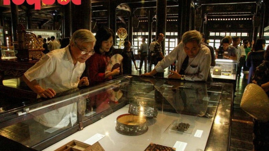 Exhibition features imperial workshops of Nguyen Dynasty