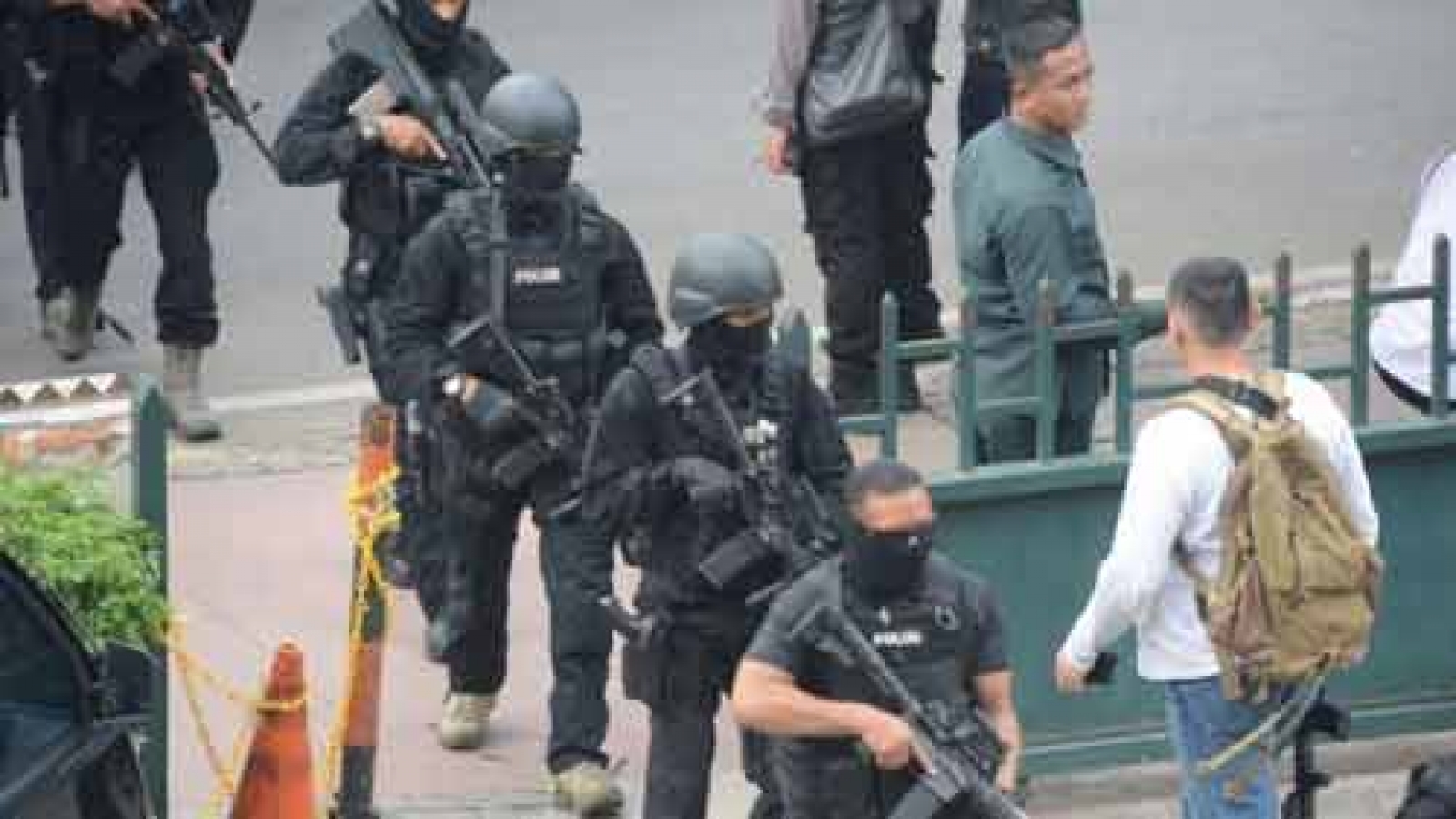 Indonesia arrests 14 people suspected of heading to Syria