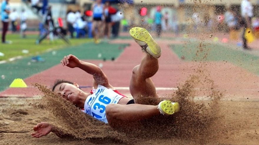 Vietnam sends three athletes to indoor tournament in Iran