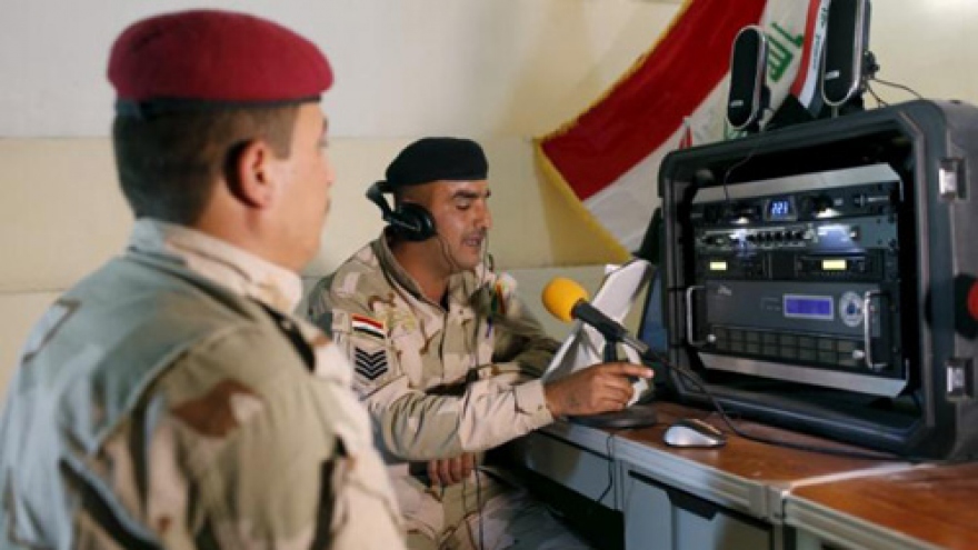 Iraq begins radio broadcast to Mosul ahead of offensive