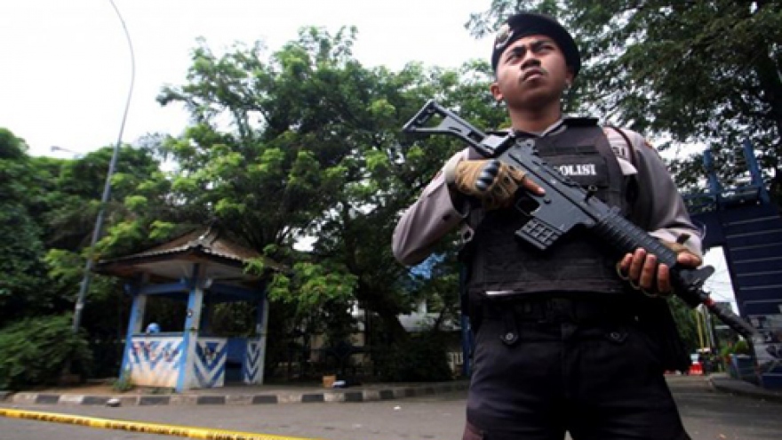 Indonesia: Suspected IS-linked supporter attacks policemen