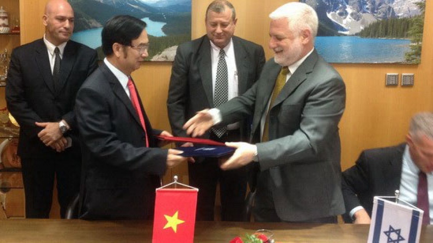 
        Israel ready to help Vietnam care for disabled, elderly: diplomat
                              