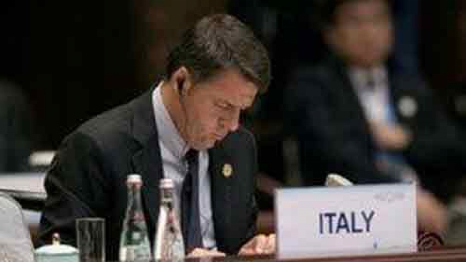 Italy PM says reform referendum to be held between Nov 15 and Dec 5