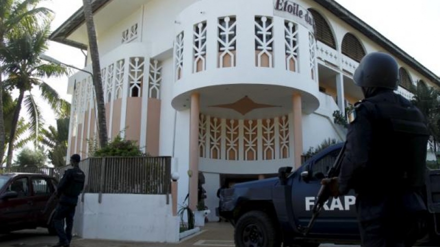 Al Qaeda gunmen kill 16 in Ivory Coast beach attack