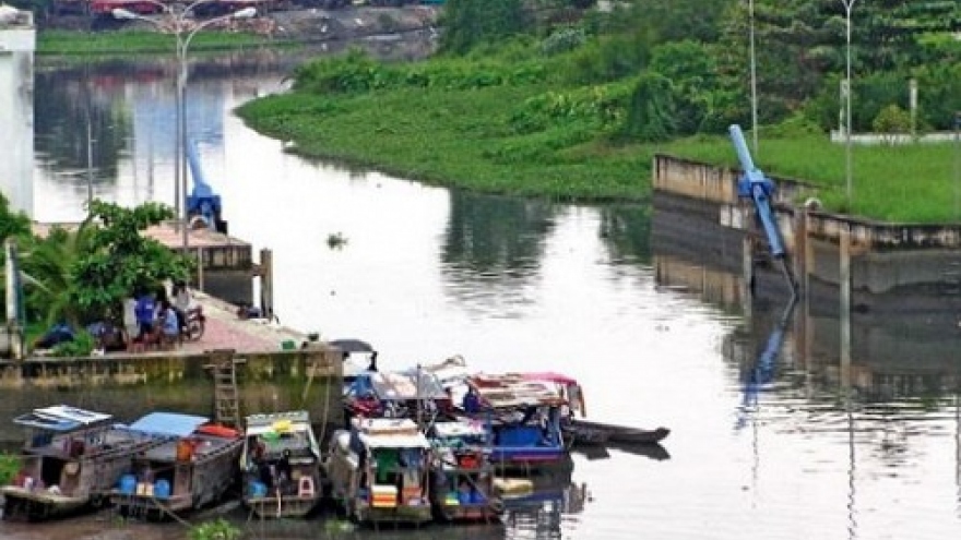 Japanese investors to revitalize polluted canal in HCM City