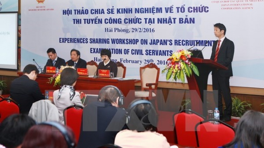 Vietnam, Japan share experience in civil service exams