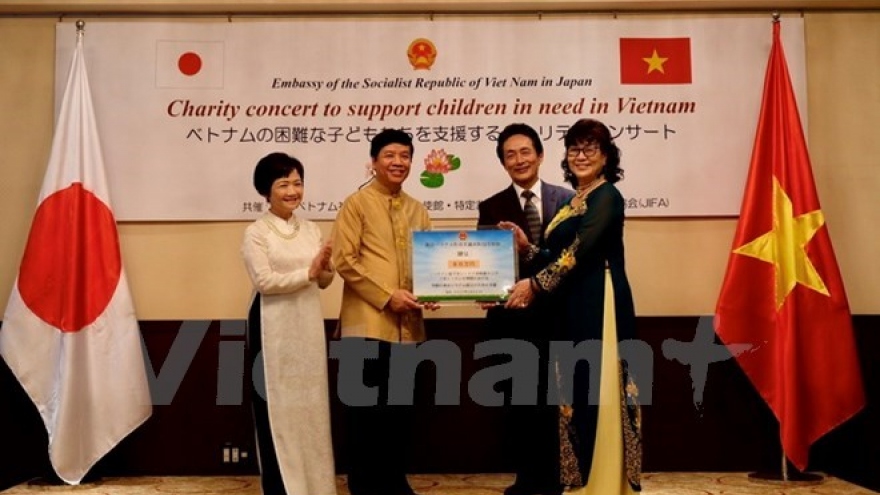 Charity concert honours support for Ha Tinh children