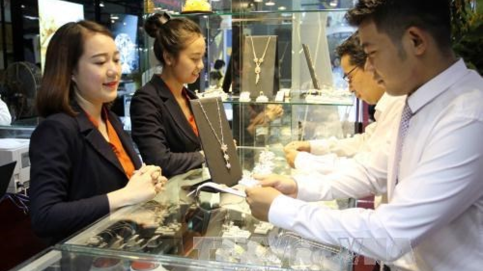 Vietnam int’l jewelry fair opens in Ho Chi Minh City