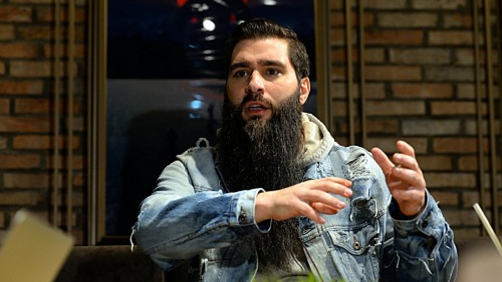 Kong director Jordan Vogt-Roberts to relocate to HCM City