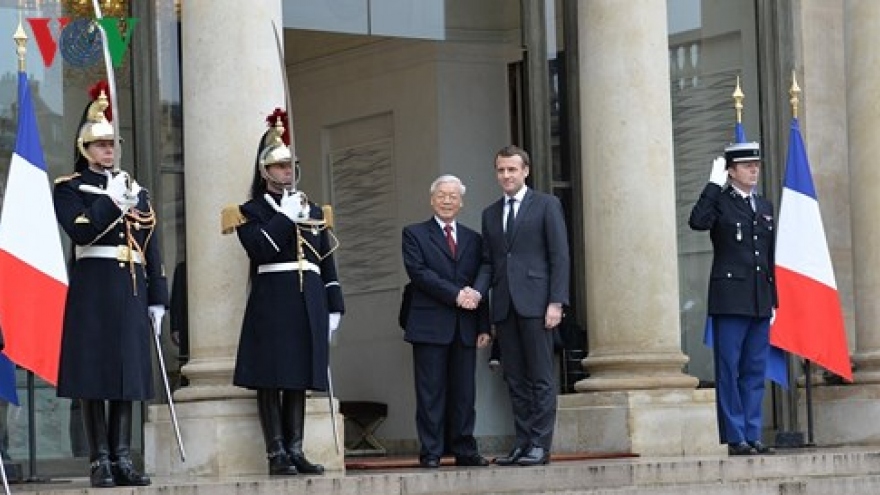 Vietnam, France issue joint statement