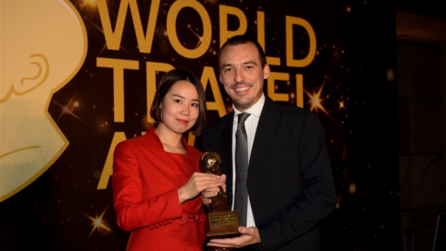 
        JW Marriott Phu Quoc Emerald Bay named Asia’s Leading New Resort
                              