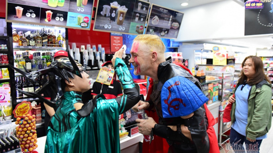 Bui Vien walking street bustles with visitors for Halloween celebrations