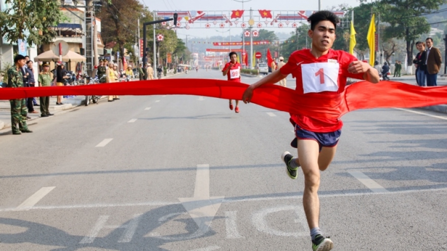 Dien Bien holds marathon for Ban Flower Festival 2019