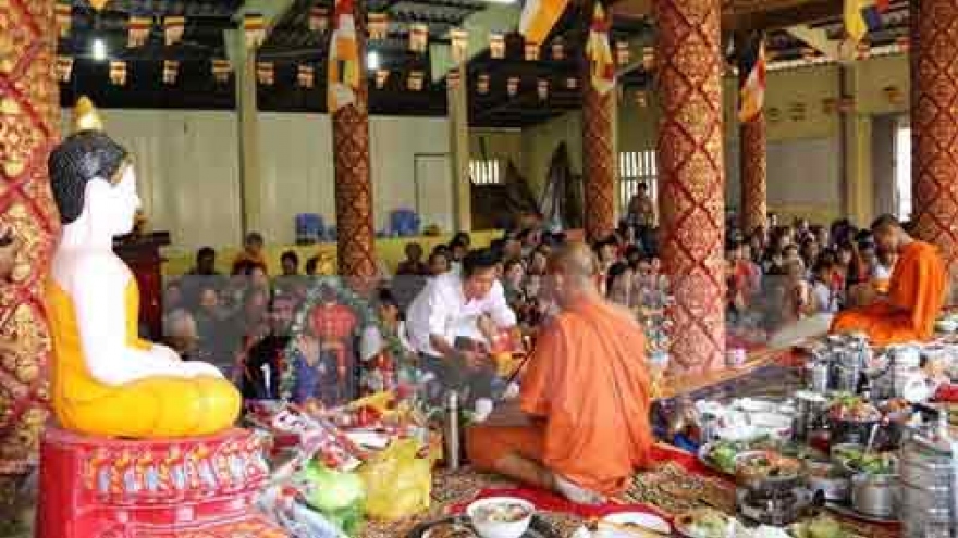 VFF leader congratulates Khmer people on Chol Chnam Thmay festival