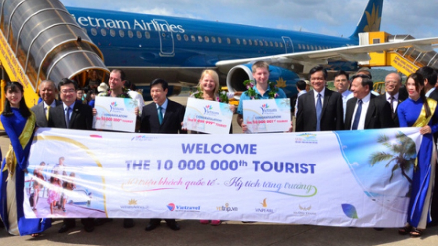 Vietnam welcomes 10 millionth foreign tourist