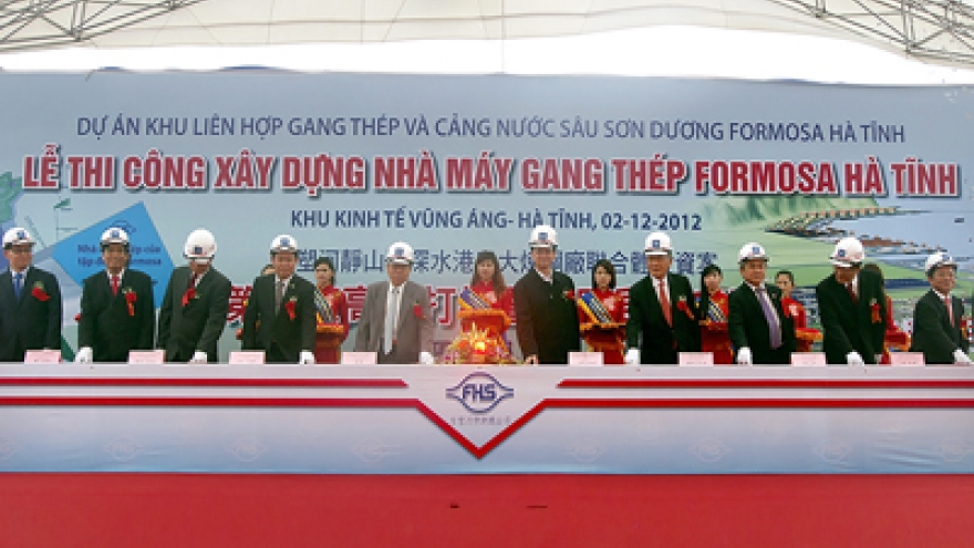 PM Dung visits central provinces