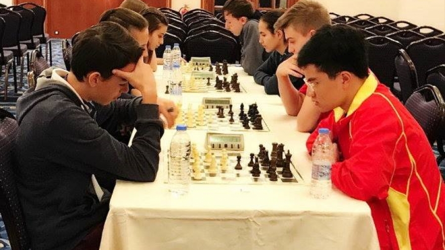 Master Khoi wins second gold at world champs