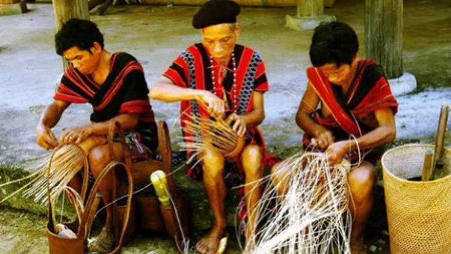 Crafts of the Kho Mu