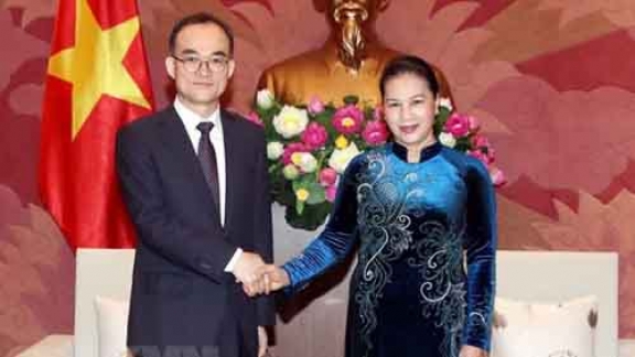 Top legislator receives Korean prosecutor general