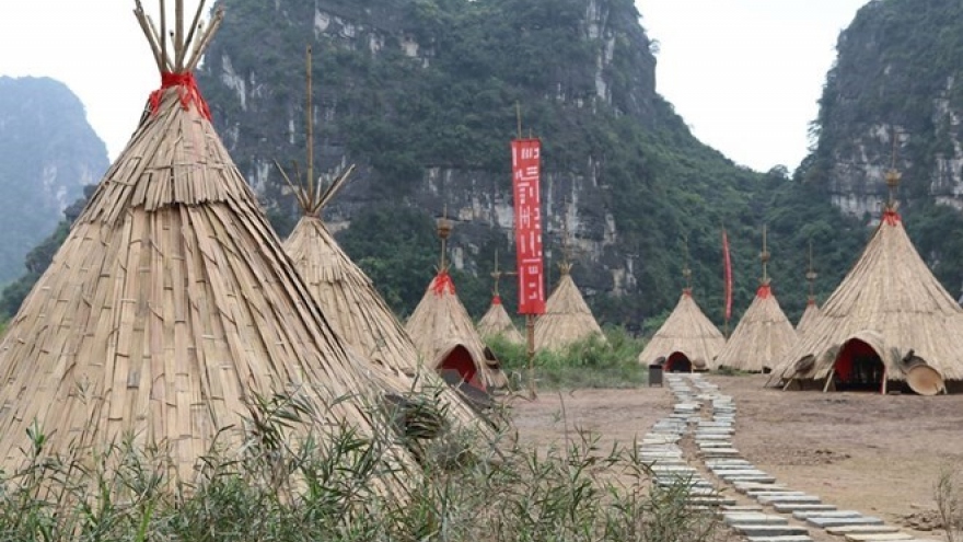 
        Vietnam Tourism Ambassador revisits Kong filming scenes in Ninh Binh
                              