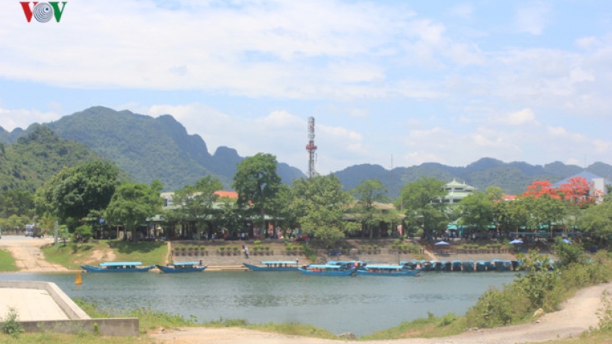 History tours along Ho Chi Minh Trail