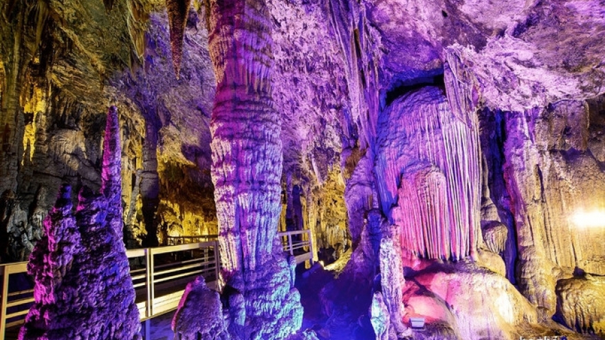 Lung Khuy cave tells legend of Mong ethnic couple