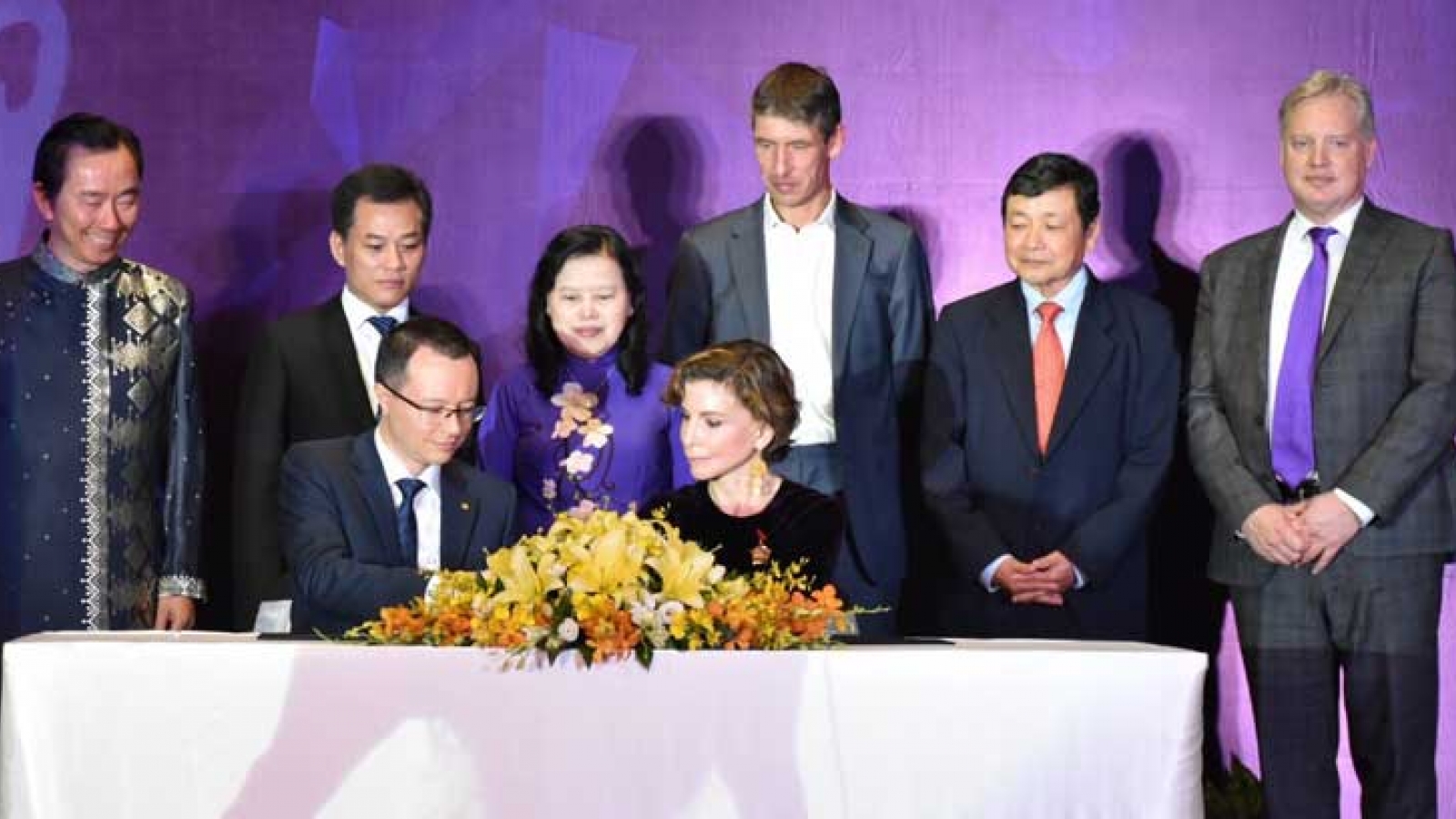 Facing The World, Pan Pacific Hanoi Hotel raise funds for disfigured children