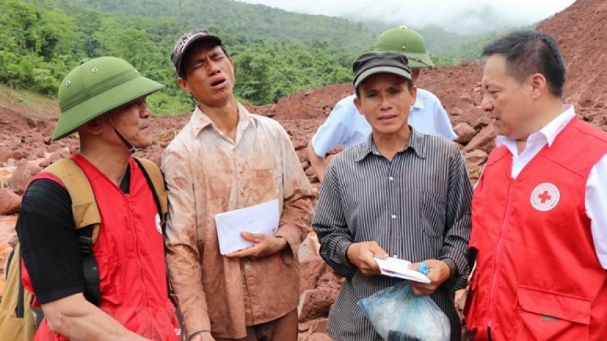 Vietnam Red Cross sends more aid to flood victims