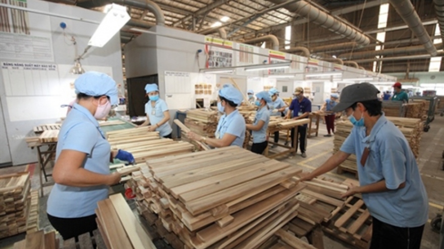 Forestry industry enjoys yearly trade surplus of nearly US$7 billion