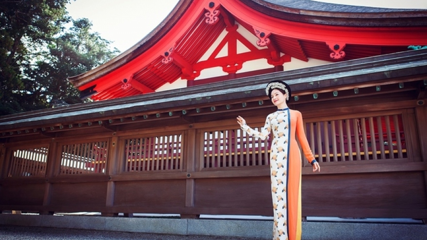 Actress Lan Phuong shines in Japan