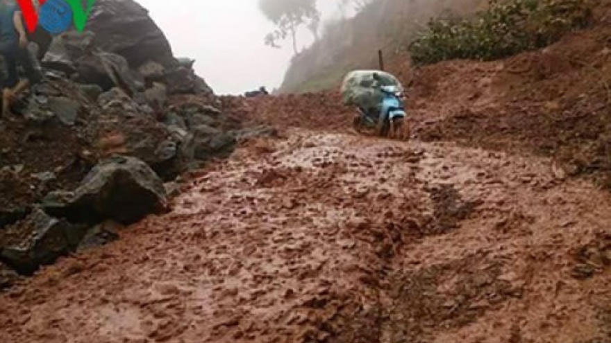 Father, son killed in landslide in northern Vietnam