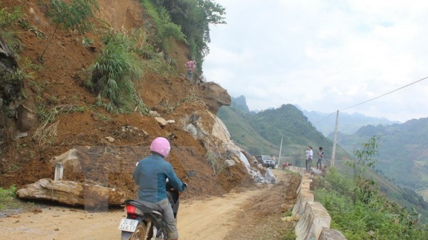 Torrential rains, landslides hit the north, killing 12
