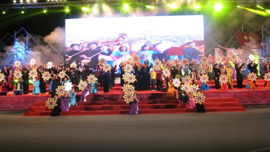 Lang Son comes alive as spring festival gets underway 