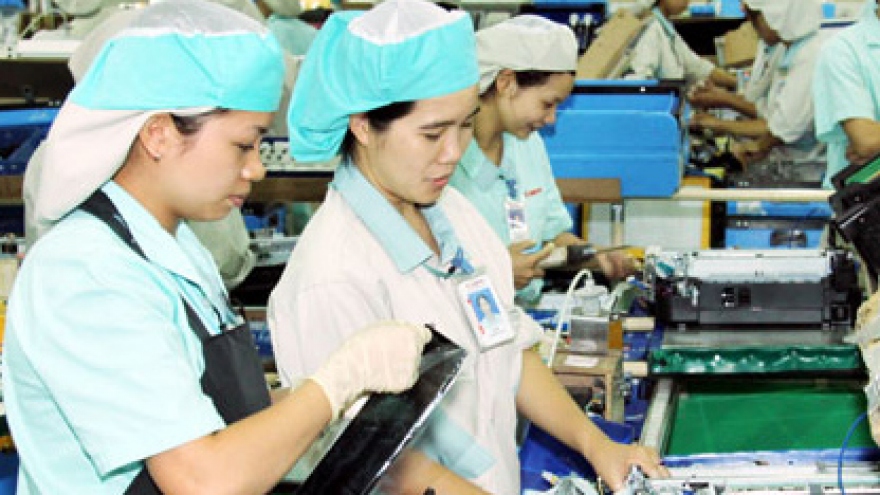 Vietnam protects rights of women migrant workers