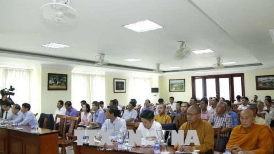 Seminar seeks ways to build united Vietnamese community in Laos