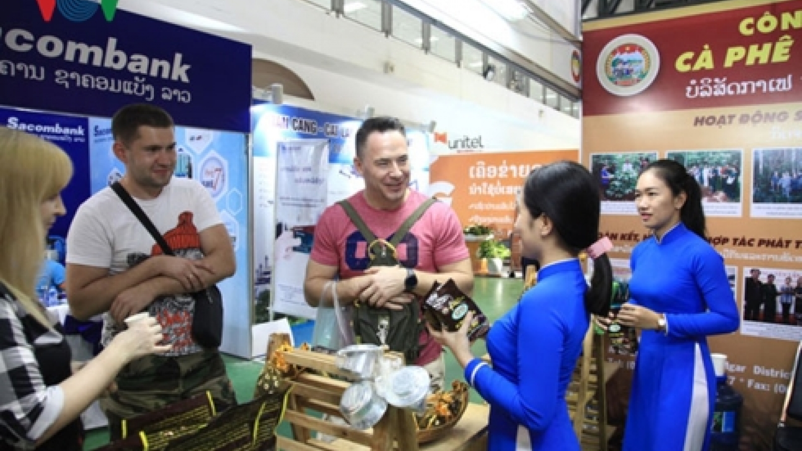 Vietnam-Laos trade tops 1 billion USD in 2018