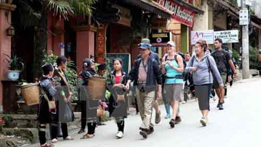 Lao Cai promotes investment, tourism