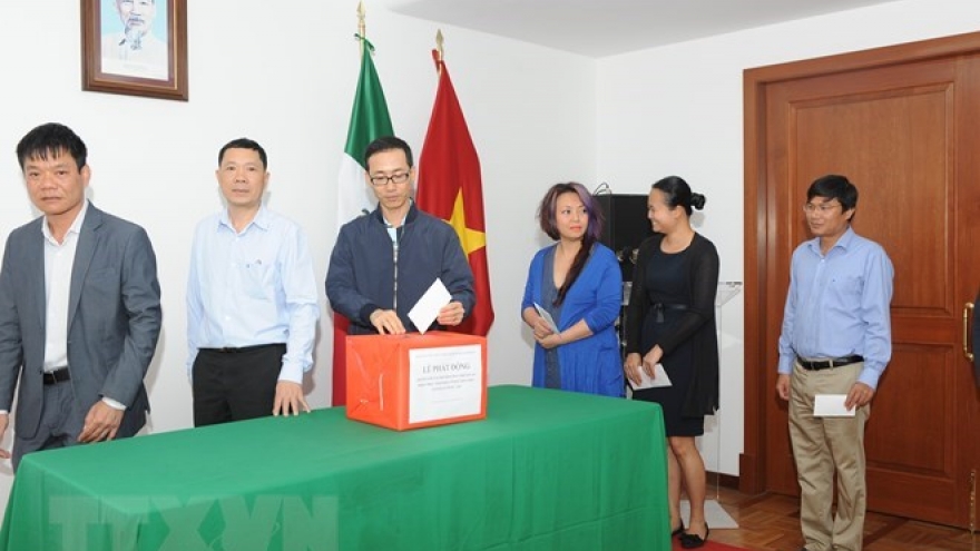 Vietnamese in Mexico raises funds for Lao victims in dam collapse