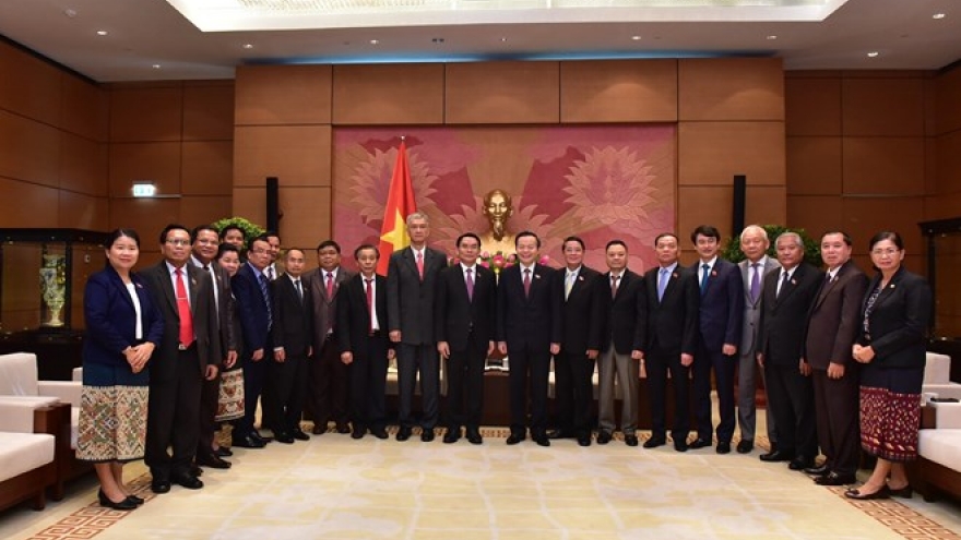 Lao National Assembly delegation welcomed in Hanoi