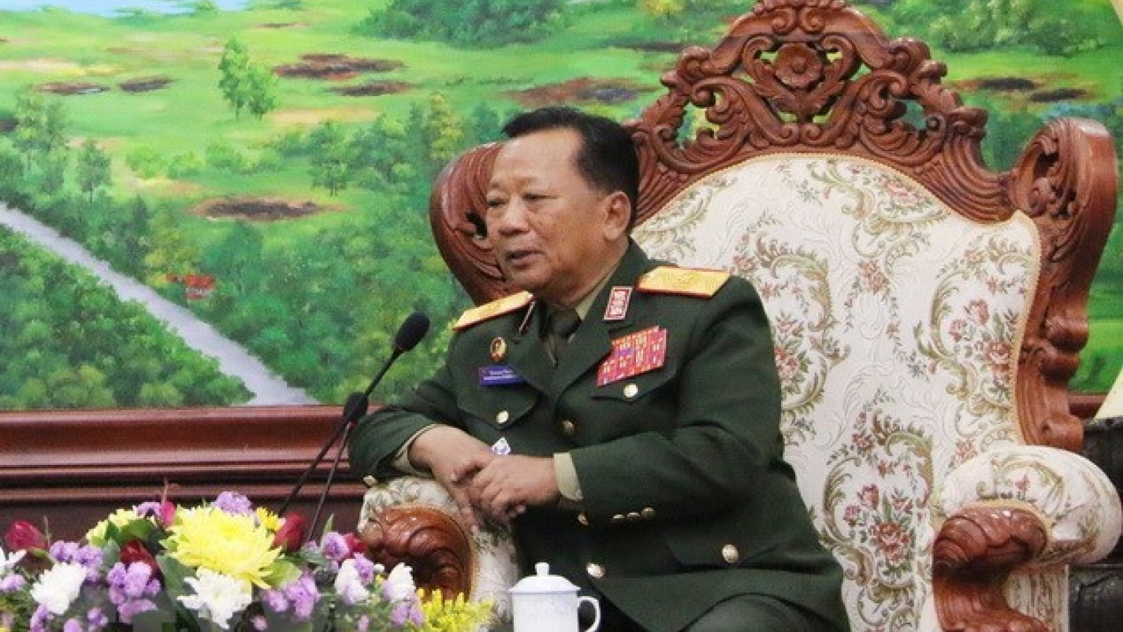 Vietnam-Laos military ties should be upgraded: Lao minister