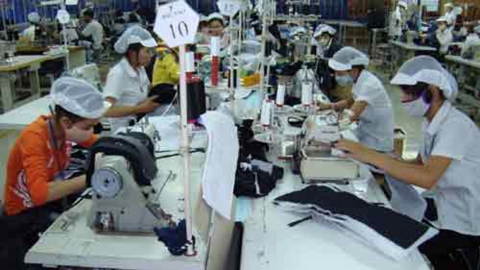 Public forums highlight new Laos border trade deal