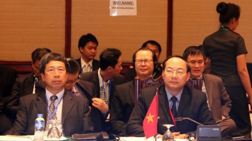 Vietnam joins ASEAN defence meeting in Laos