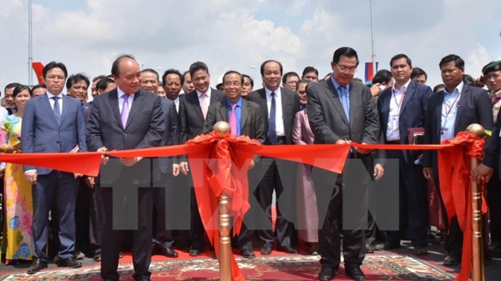 PM’s visits to Laos, Cambodia help foster bilateral ties
